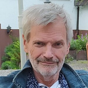 Dr. Björn Steinhauer-Talamanga 